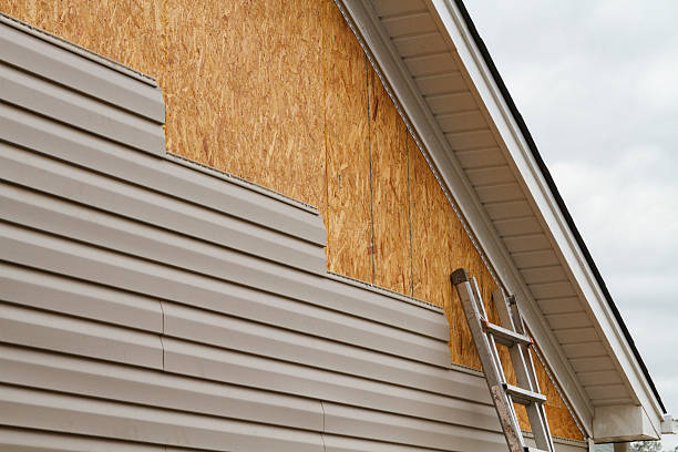 24/7 Emergency Vinyl Siding experts in Derry, PA